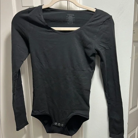 NWT Black Long Sleeve shaping Bodysuit     small/Med - Picture 4 of 4